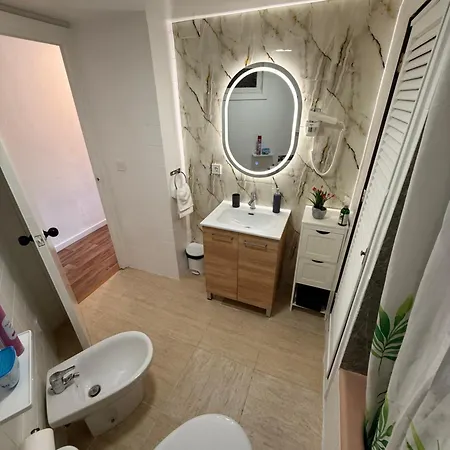 Sun Apartment *