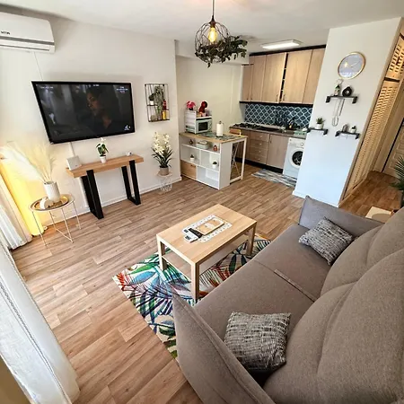 Sun Apartment *
